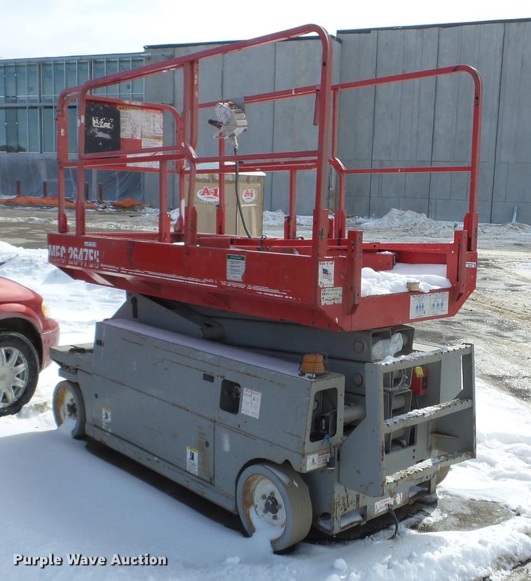 image for item EW9931 2000 Mec 2647ES scissor lift