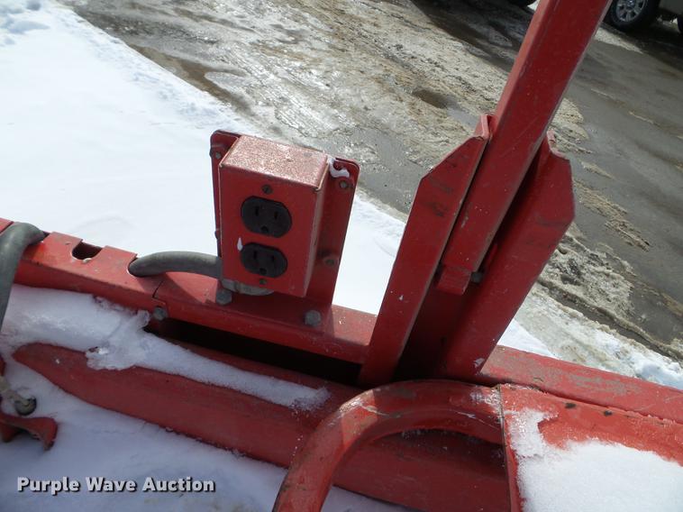 image for item EW9931 2000 Mec 2647ES scissor lift