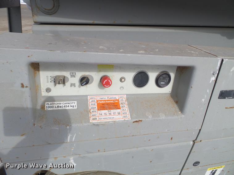 image for item EW9931 2000 Mec 2647ES scissor lift