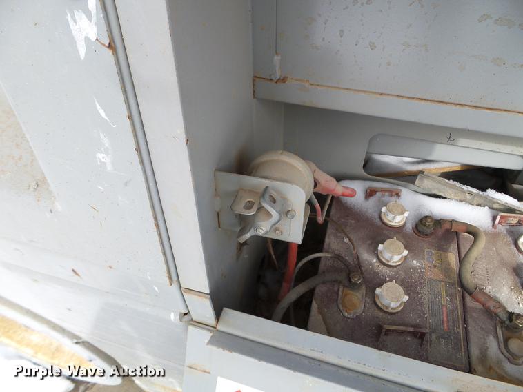 image for item EW9931 2000 Mec 2647ES scissor lift