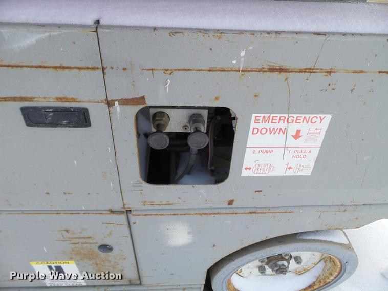 image for item EW9931 2000 Mec 2647ES scissor lift