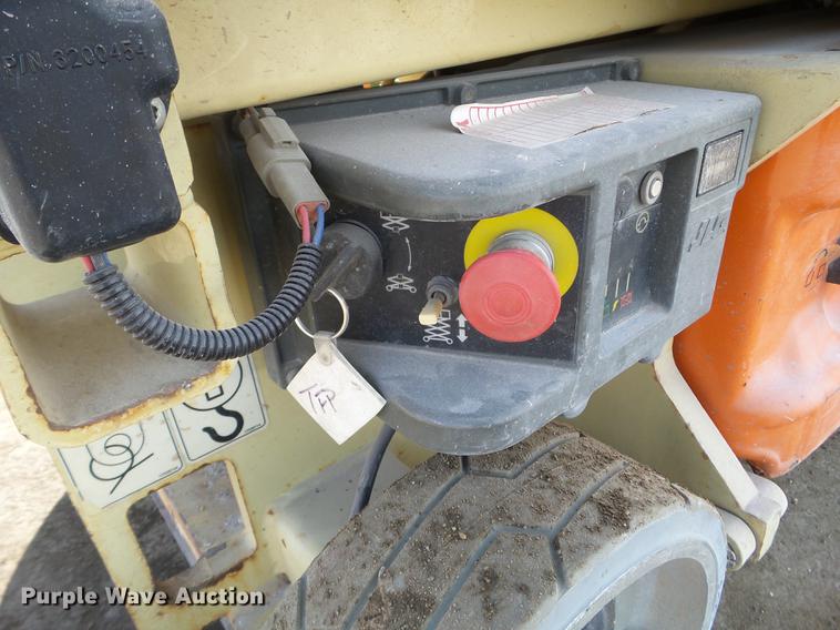 image for item EW9932 2005 JLG 1930ES scissor lift