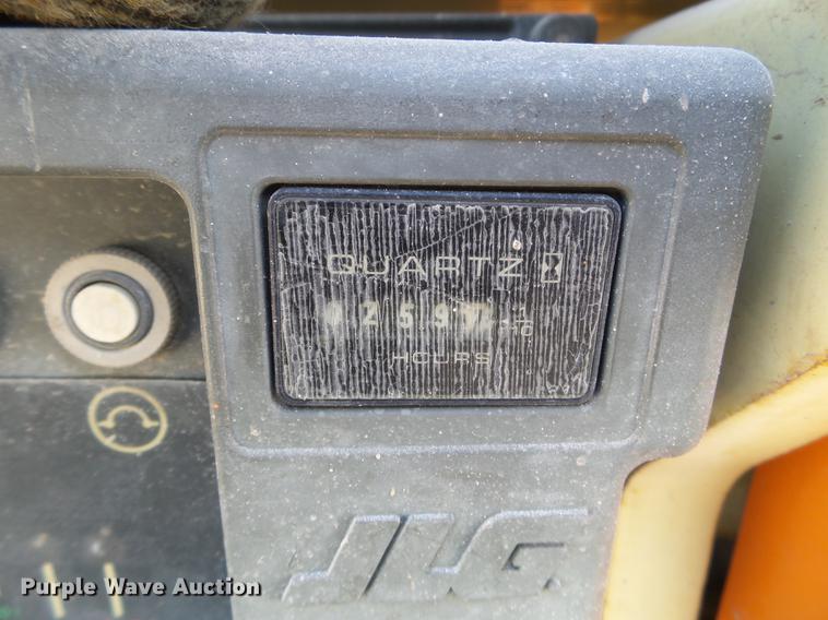 image for item EW9932 2005 JLG 1930ES scissor lift