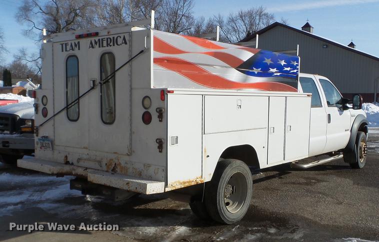 image for item EW9952 2006 Ford F450 Super Duty Crew Cab utility truck