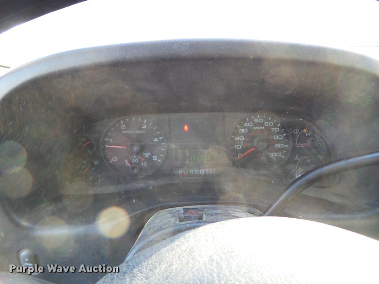 image for item EW9952 2006 Ford F450 Super Duty Crew Cab utility truck