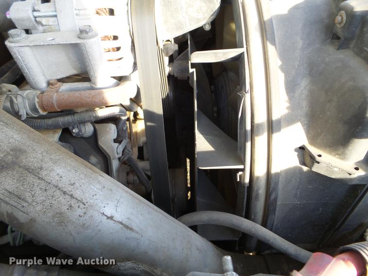 image for item EW9952 2006 Ford F450 Super Duty Crew Cab utility truck