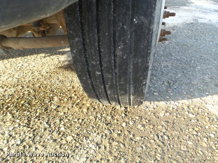 image for item EW9952 2006 Ford F450 Super Duty Crew Cab utility truck