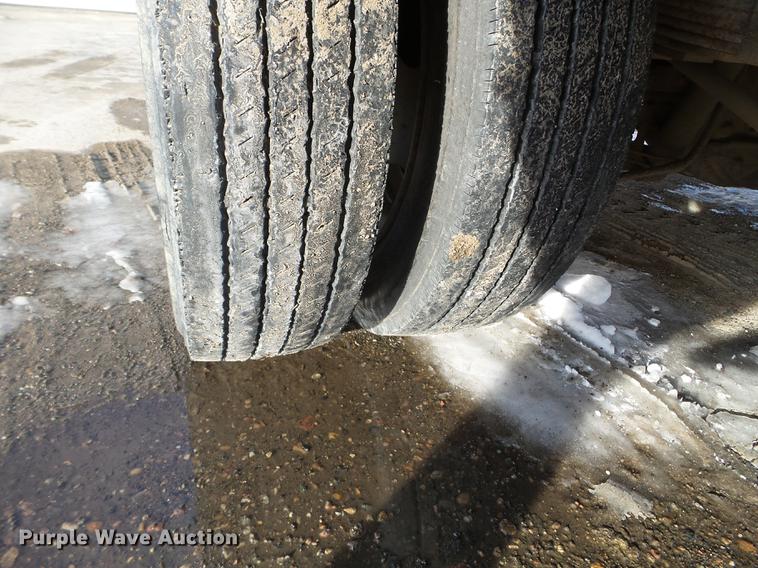 image for item EW9952 2006 Ford F450 Super Duty Crew Cab utility truck