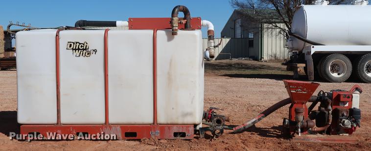 image for item FE9584 2007 Ditch Witch FM13V fluid management system