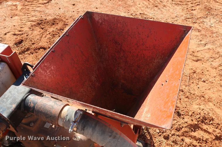 image for item FE9584 2007 Ditch Witch FM13V fluid management system