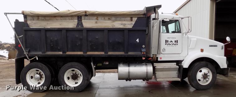 image for item FH9058 1998 Kenworth T800 dump truck