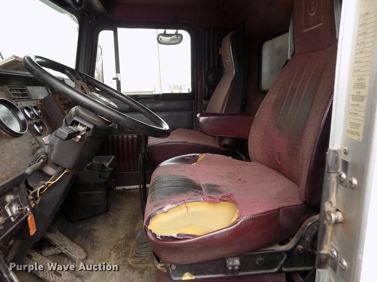 image for item FH9058 1998 Kenworth T800 dump truck