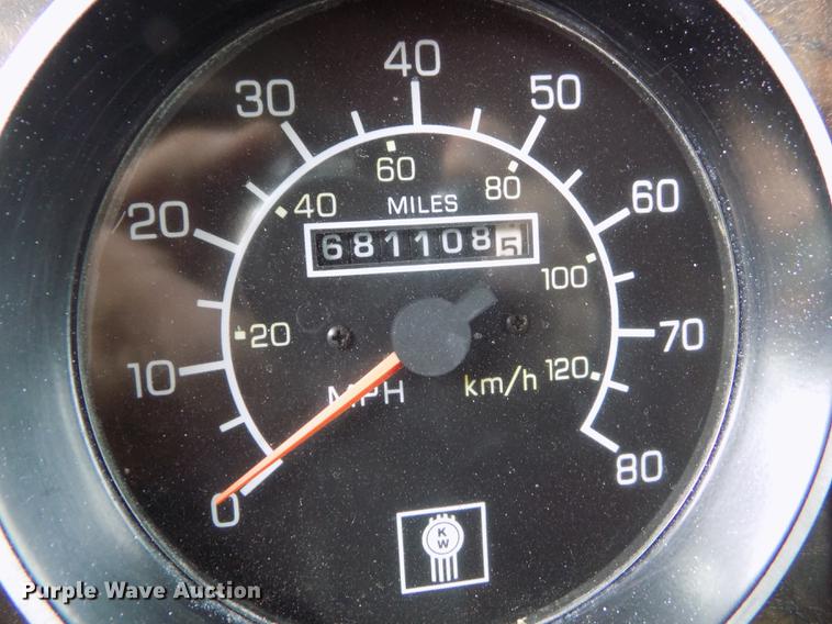 image for item FH9058 1998 Kenworth T800 dump truck