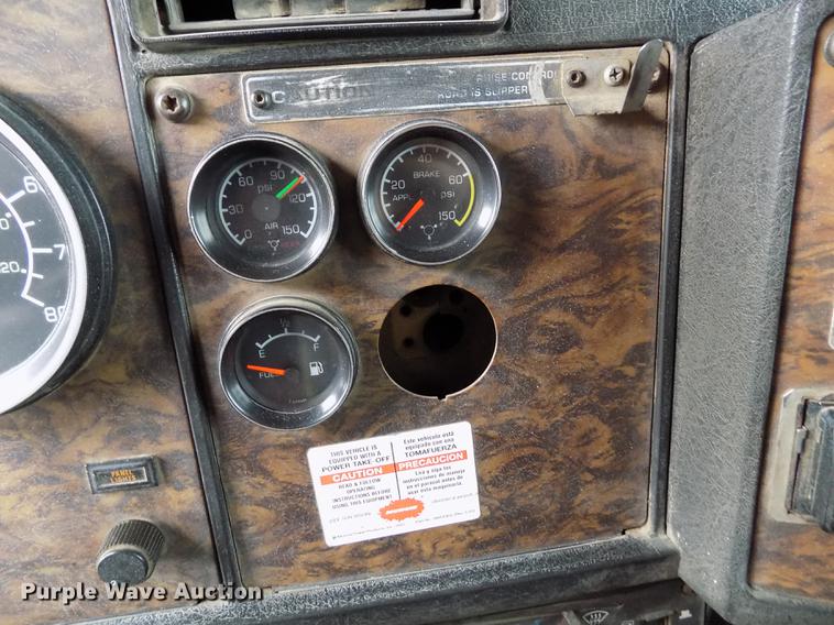 image for item FH9058 1998 Kenworth T800 dump truck