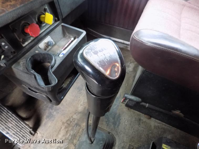 image for item FH9058 1998 Kenworth T800 dump truck