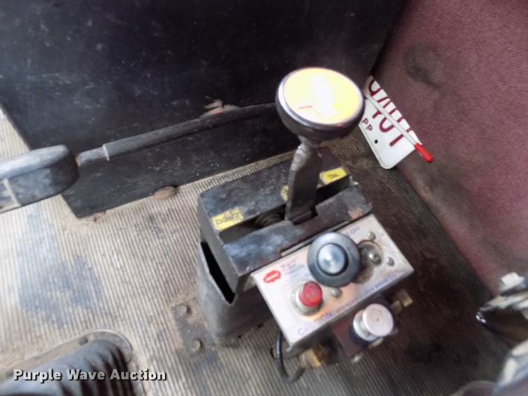 image for item FH9058 1998 Kenworth T800 dump truck