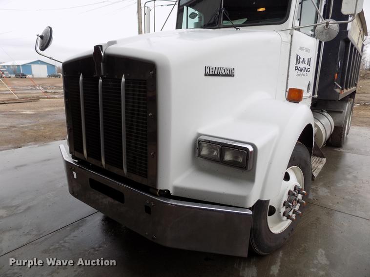 image for item FH9058 1998 Kenworth T800 dump truck