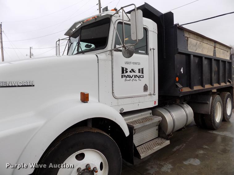 image for item FH9058 1998 Kenworth T800 dump truck