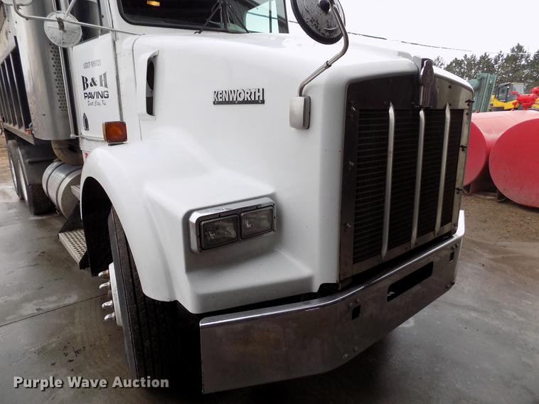 image for item FH9058 1998 Kenworth T800 dump truck