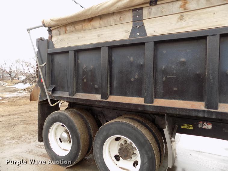 image for item FH9058 1998 Kenworth T800 dump truck