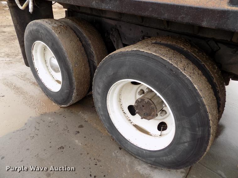 image for item FH9058 1998 Kenworth T800 dump truck