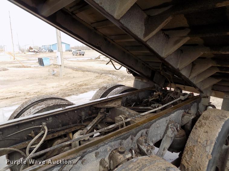 image for item FH9058 1998 Kenworth T800 dump truck