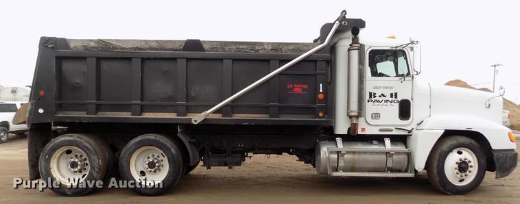 image for item FH9060 2001 Freightliner FLD dump truck