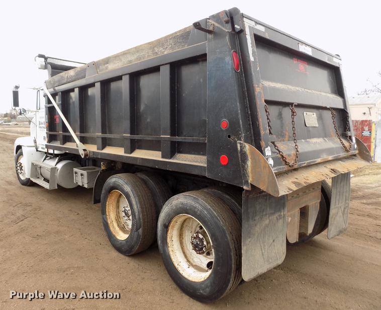 image for item FH9060 2001 Freightliner FLD dump truck