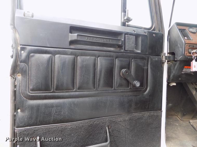 image for item FH9060 2001 Freightliner FLD dump truck