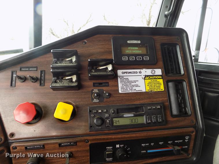 image for item FH9060 2001 Freightliner FLD dump truck