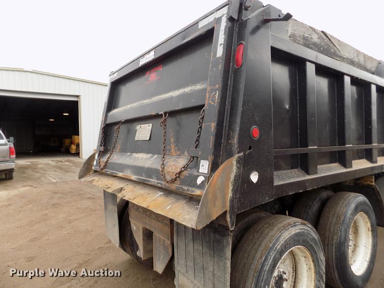 image for item FH9060 2001 Freightliner FLD dump truck