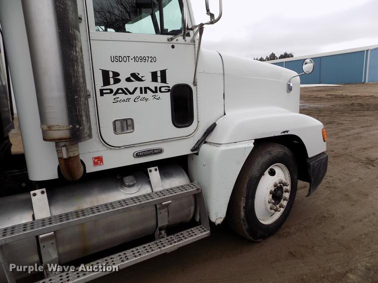image for item FH9060 2001 Freightliner FLD dump truck