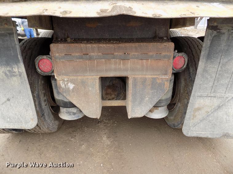 image for item FH9060 2001 Freightliner FLD dump truck