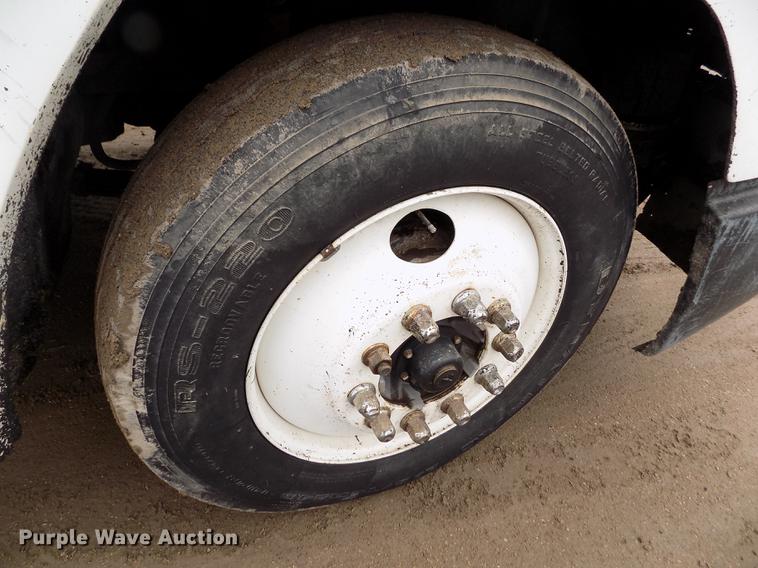 image for item FH9060 2001 Freightliner FLD dump truck