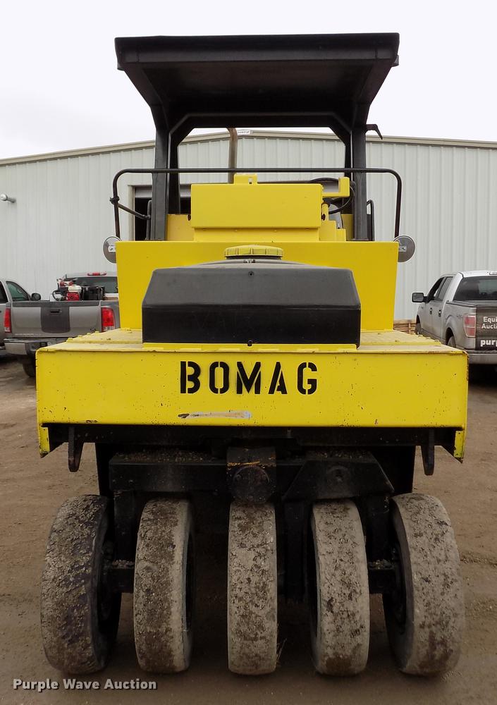 image for item FH9061 1988 Bomag BW12R pneumatic roller