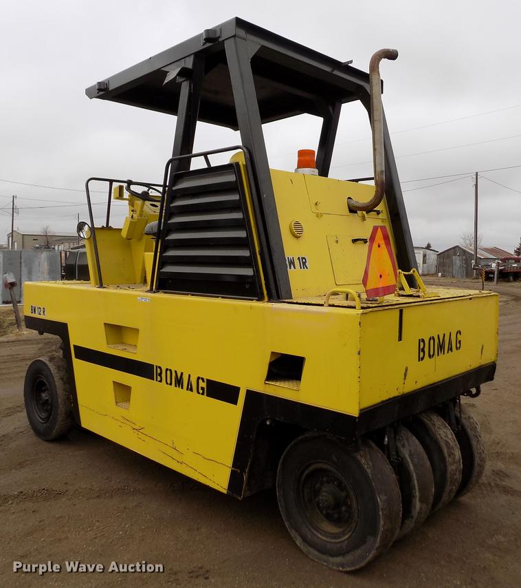 image for item FH9061 1988 Bomag BW12R pneumatic roller