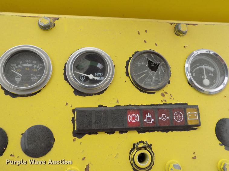 image for item FH9061 1988 Bomag BW12R pneumatic roller