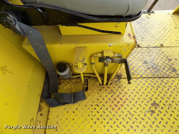 image for item FH9061 1988 Bomag BW12R pneumatic roller