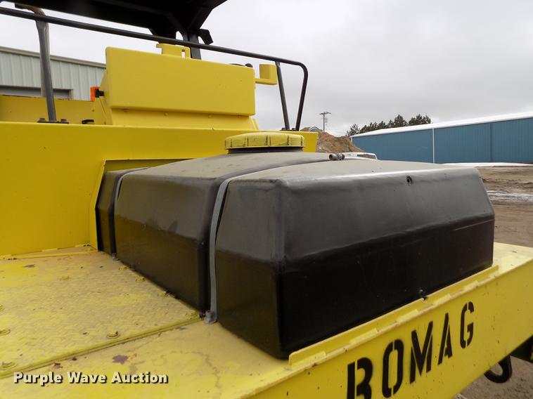 image for item FH9061 1988 Bomag BW12R pneumatic roller