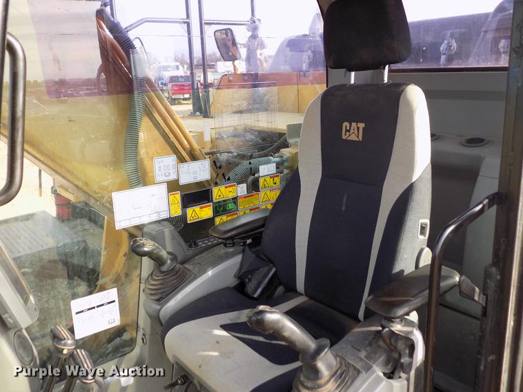 image for item FH9099 2012 Caterpillar 324E L excavator