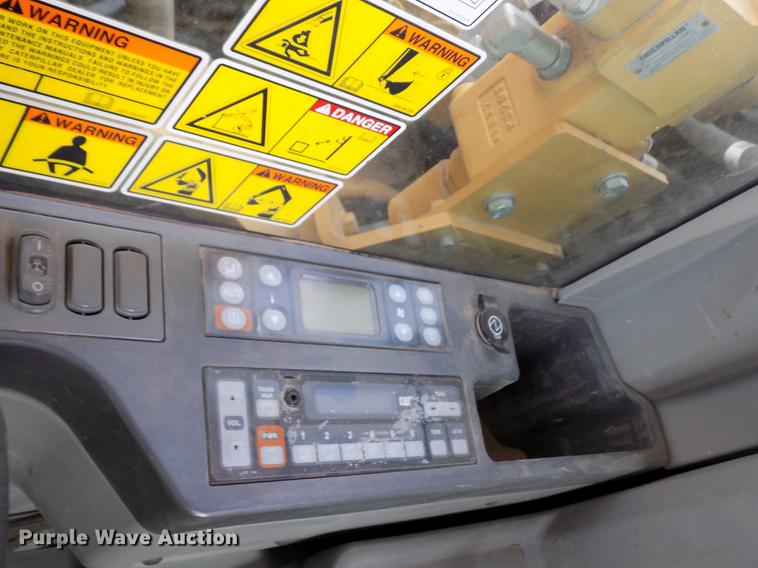 image for item FH9099 2012 Caterpillar 324E L excavator