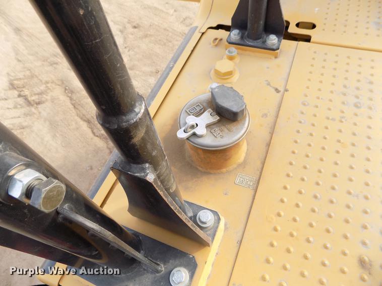 image for item FH9099 2012 Caterpillar 324E L excavator