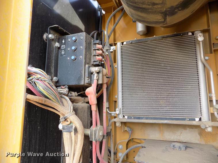 image for item FH9099 2012 Caterpillar 324E L excavator