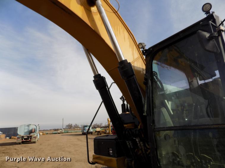 image for item FH9099 2012 Caterpillar 324E L excavator