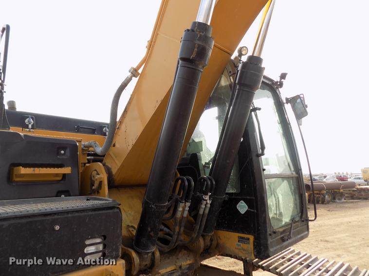 image for item FH9099 2012 Caterpillar 324E L excavator