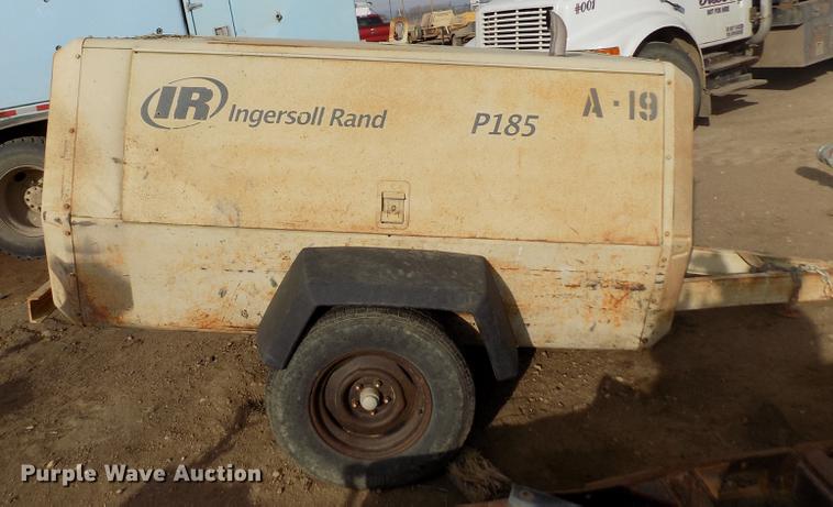 image for item FH9102 1993 Ingersoll Rand P185 compressor