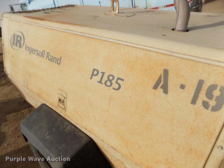 image for item FH9102 1993 Ingersoll Rand P185 compressor