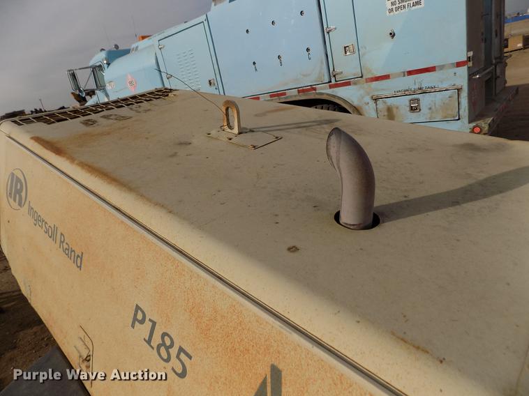 image for item FH9102 1993 Ingersoll Rand P185 compressor