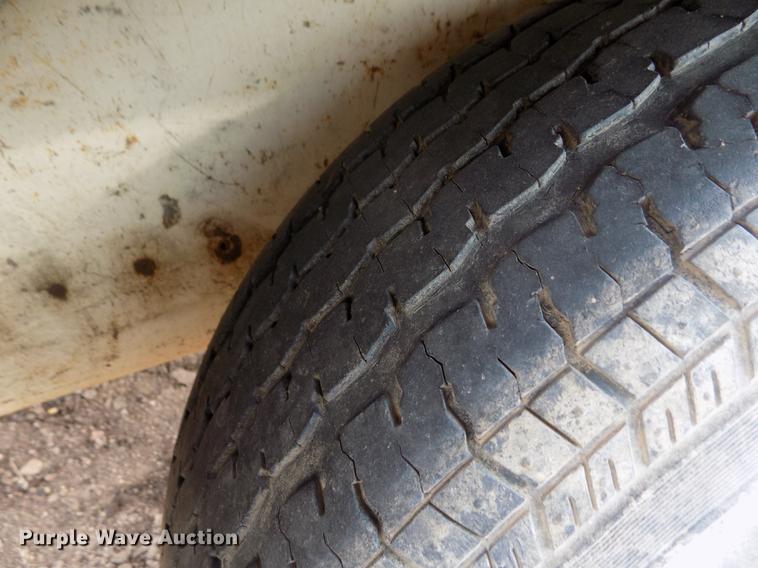 image for item FH9102 1993 Ingersoll Rand P185 compressor