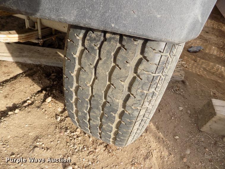 image for item FH9102 1993 Ingersoll Rand P185 compressor